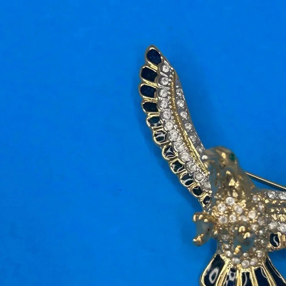Vintage Rhinestone and Enamel Flying Eagle  Brooch - Picture 4 of 5